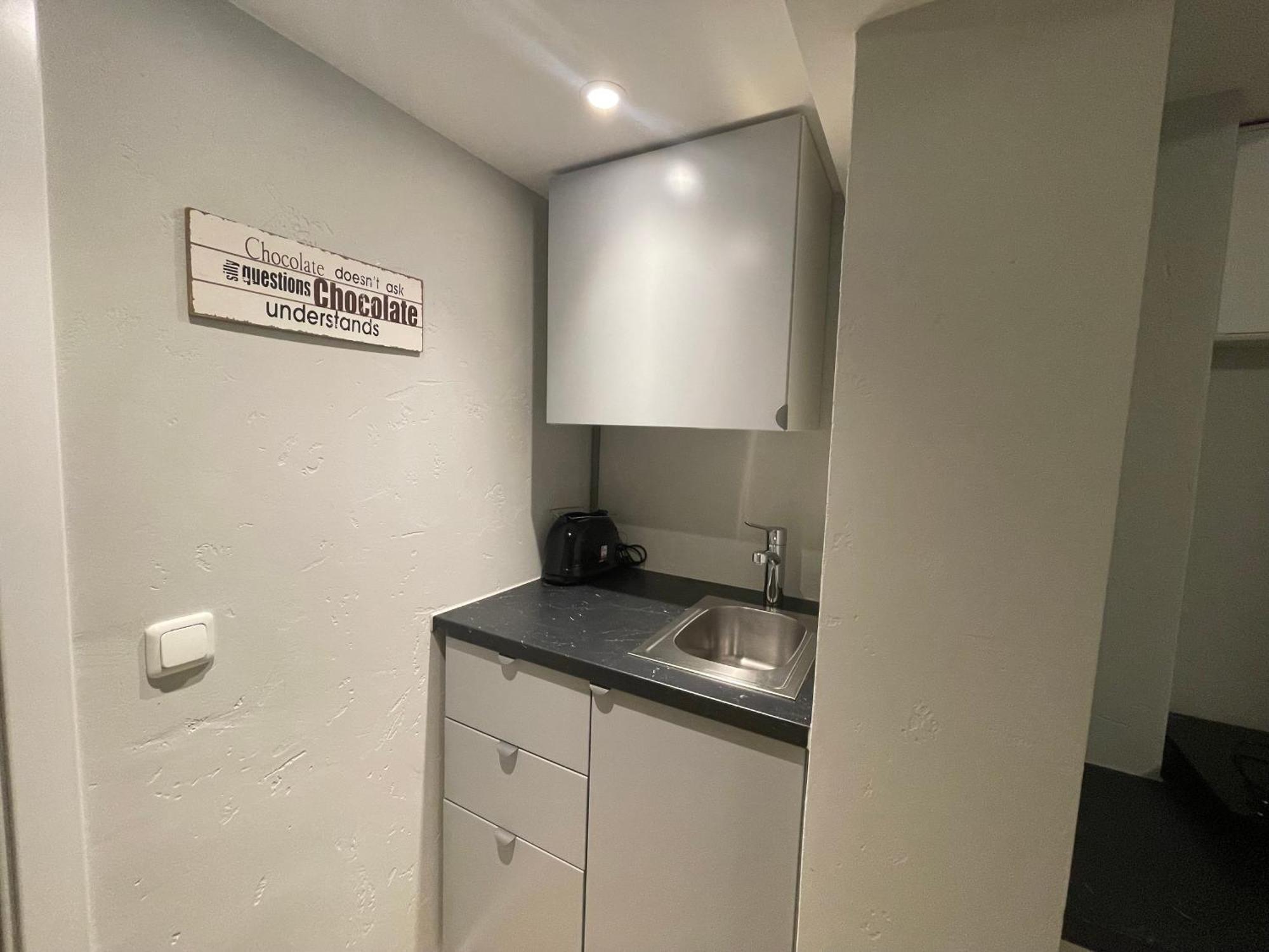 Suesses Kleines Und Zentrales Apartment Fuer Zwei Personen Mitten In ฮัมบูร์ก ภายนอก รูปภาพ